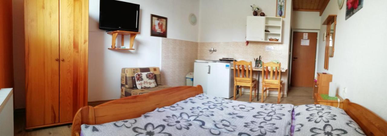 Hotel Zeleny Dom à Bojnice Extérieur photo